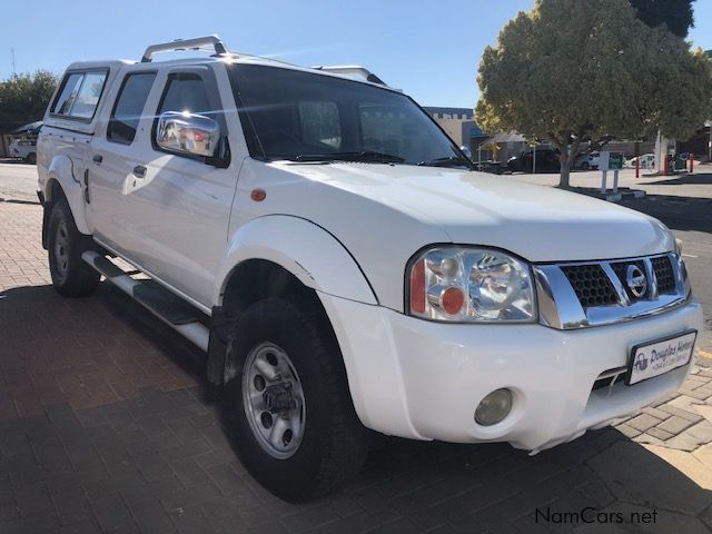 Nissan NP300 2.4i HiRider 4x4 D/Cab in Namibia