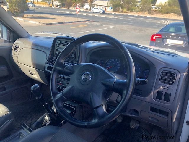 Nissan NP300 2.4i HiRider 4x4 D/Cab in Namibia