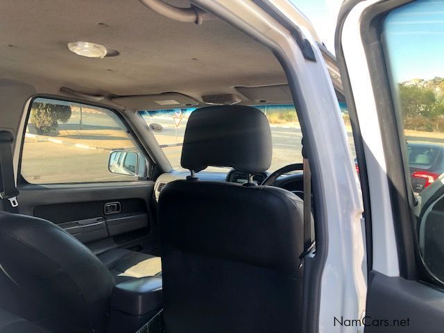 Nissan NP300 2.4i HiRider 4x4 D/Cab in Namibia