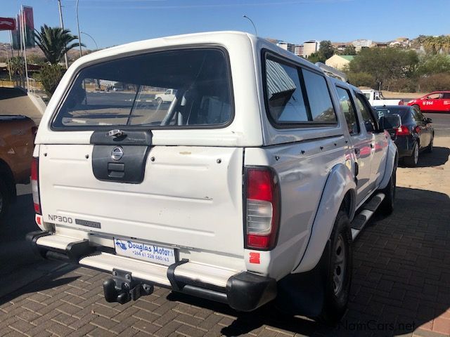 Nissan NP300 2.4i HiRider 4x4 D/Cab in Namibia