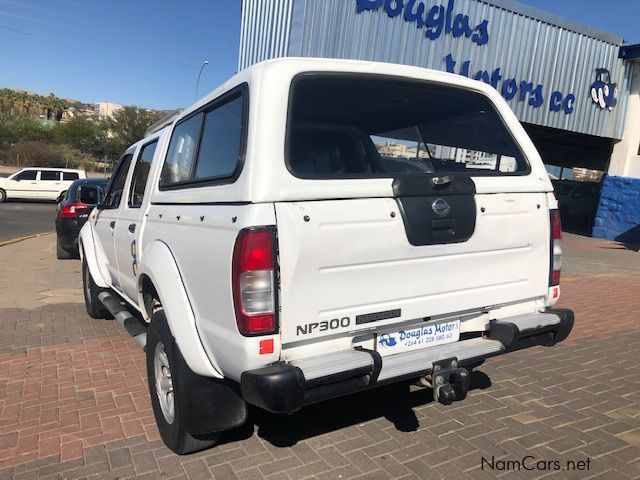 Nissan NP300 2.4i HiRider 4x4 D/Cab in Namibia