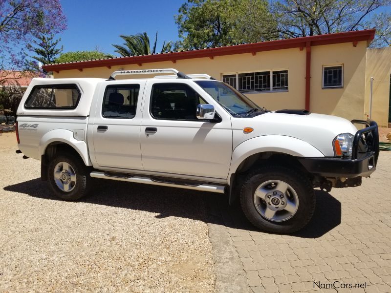 Nissan NP300 2.5 TDI 4x4 D/C PU in Namibia