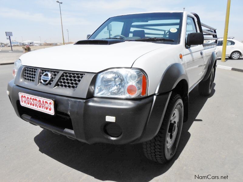 Nissan NP300 2.5 d 4x4 (diesel) in Namibia