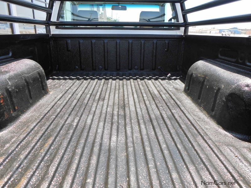 Nissan NP300 2.5 d 4x4 (diesel) in Namibia