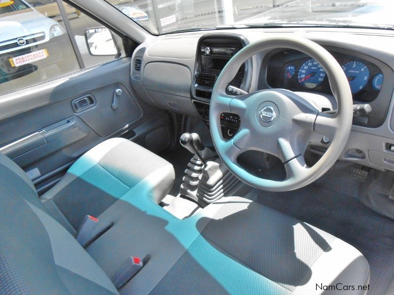 Nissan NP300 2.5 d 4x4 (diesel) in Namibia