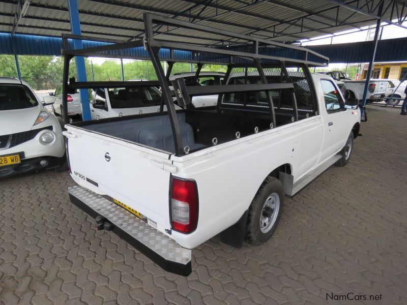 Nissan NP300 2000L LWB in Namibia