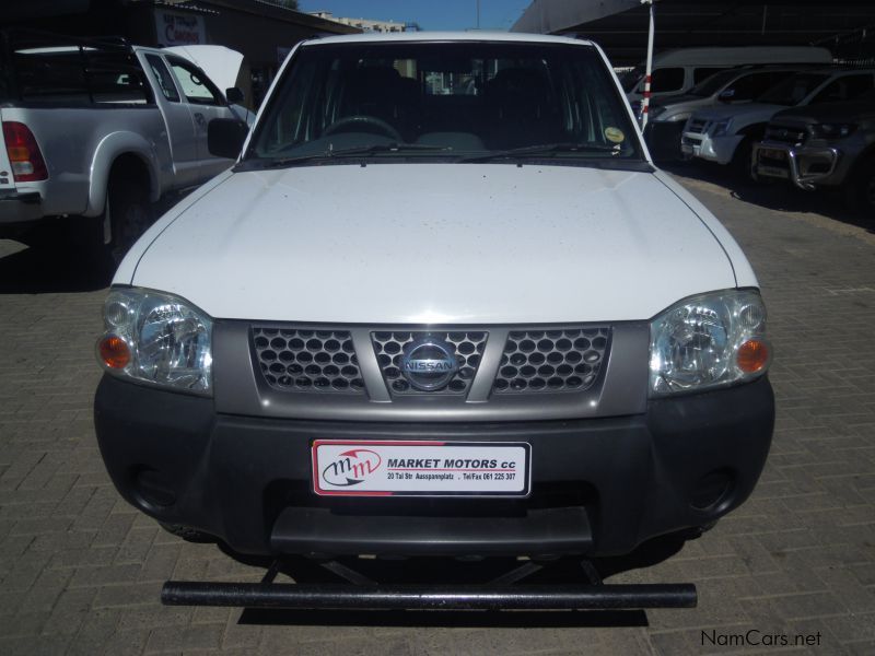 Nissan NP300 D/CAB 3.2D 4X4 in Namibia