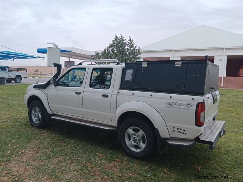 Nissan NP300 Hardbody  2.5Tdi 4x4 in Namibia