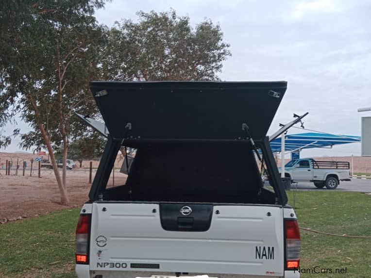 Nissan NP300 Hardbody  2.5Tdi 4x4 in Namibia
