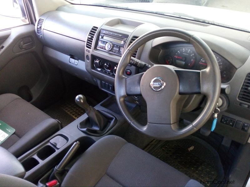 Nissan Navara 2.5 4x4 Extended Cab in Namibia