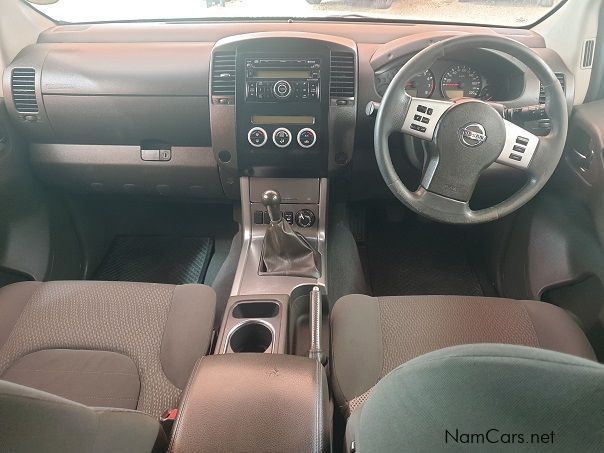 Nissan Navara 2.5 DCI D/C 4x4 in Namibia
