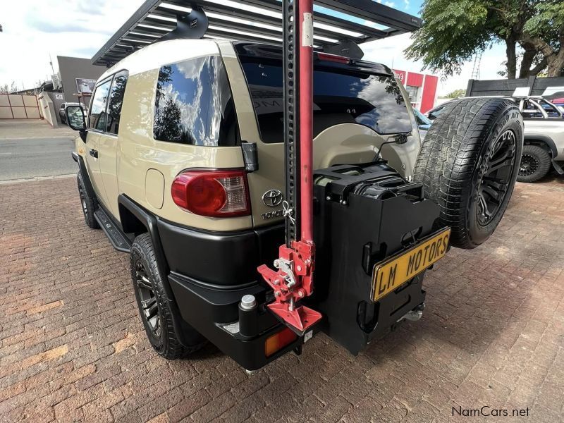 Toyota FJ Cruiser 4.0 V6 Auto in Namibia