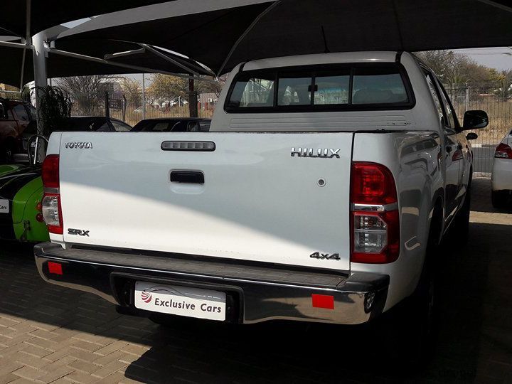 Toyota Hilux D/Cab 2.5 D4D 4x4 manual in Namibia