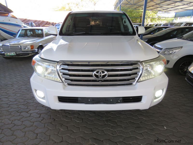 Toyota LANDCRUISER 200 SERIES 4.6 V8 PETROL in Namibia