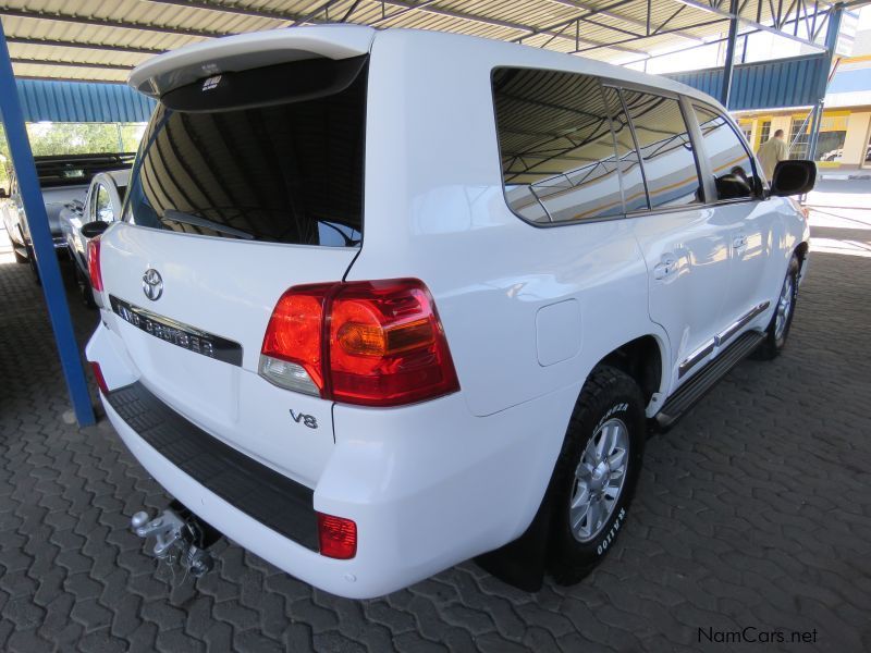 Toyota LANDCRUISER 200 SERIES 4.6 V8 PETROL in Namibia