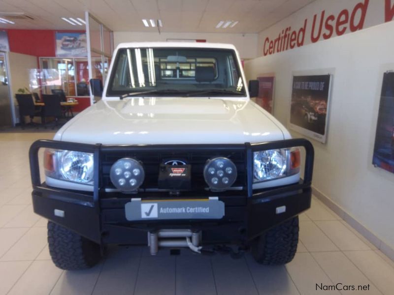 Toyota Land Cruiser 4.0 4X4 in Namibia