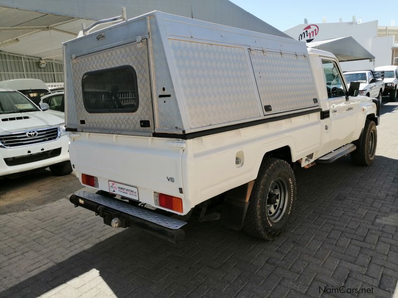 Toyota Land Cruiser 4.0 V6 S/C P/U in Namibia