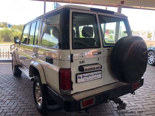 Toyota Land Cruiser 76 4.2 D Station Wagon in Namibia