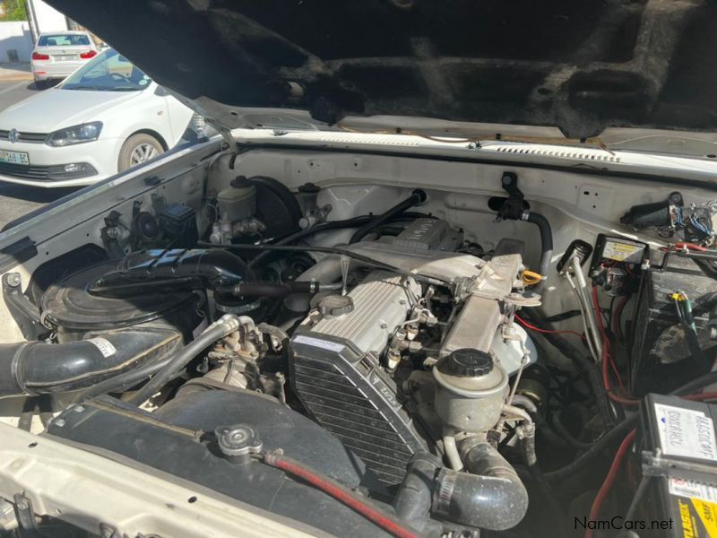Toyota Land Cruiser 76 LX 4.2 Turbo Diesel in Namibia