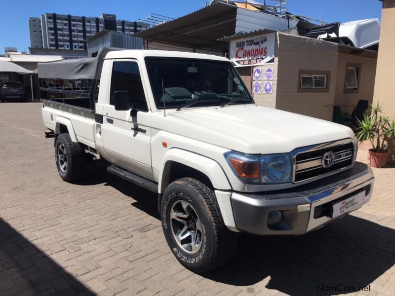 Toyota Land Cruiser 79 4.5 V6 S/C P/U in Namibia