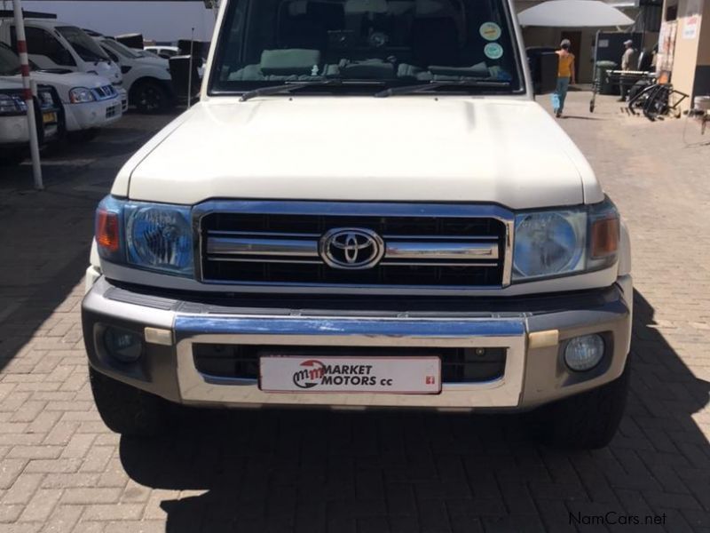 Toyota Land Cruiser 79 4.5 V6 S/C P/U in Namibia