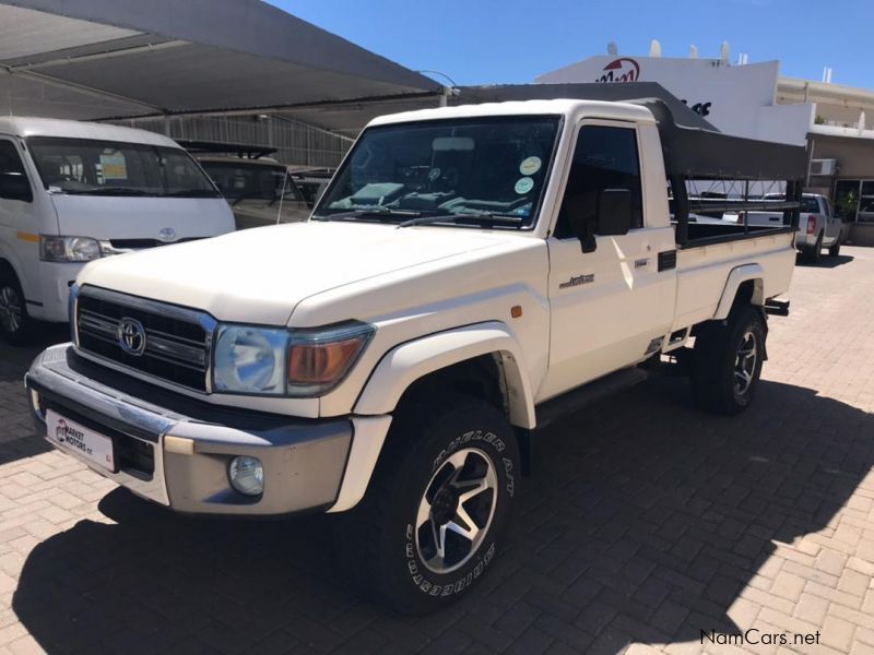 Toyota Land Cruiser 79 4.5 V6 S/C P/U in Namibia