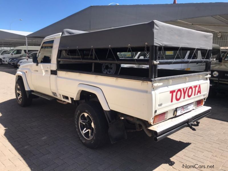 Toyota Land Cruiser 79 4.5 V6 S/C P/U in Namibia