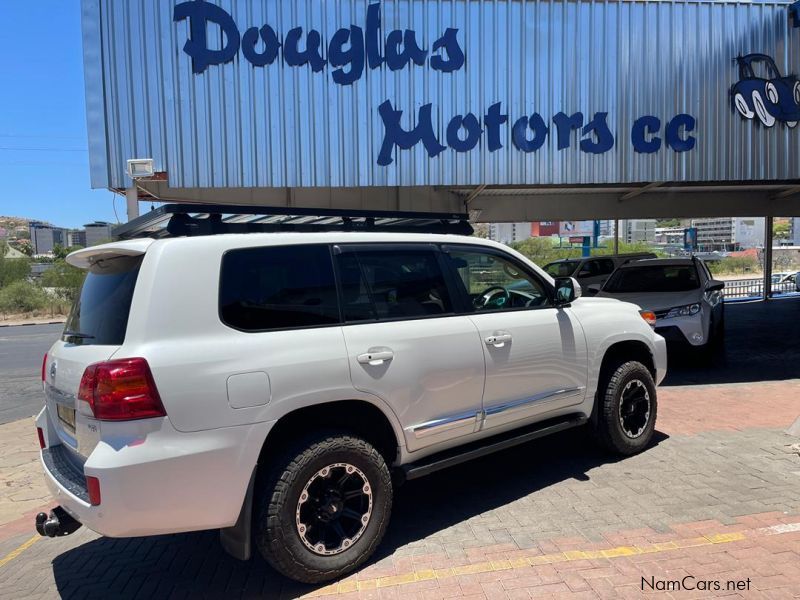 Toyota LandCruiser 200 V8 4.6 VX A/T in Namibia