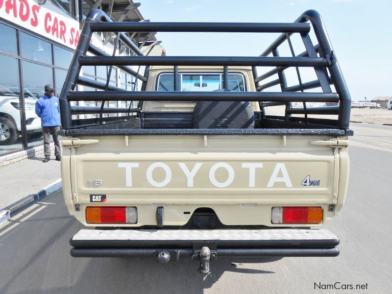 Toyota Landcruiser 4.0 P/U V6 4x4 in Namibia