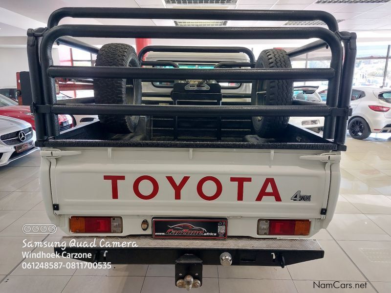 Toyota Landcruiser 4.0 V6 4x4 in Namibia