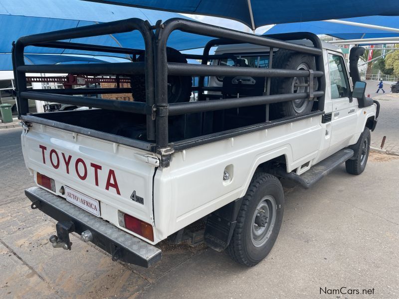 Toyota Landcruiser 4.0 V6 S/C 4x4 Petrol in Namibia