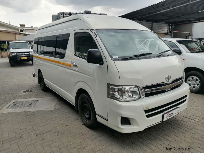 Toyota Quantum 2.7 14 Seater in Namibia