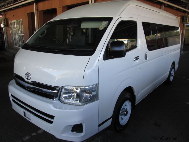 Toyota Quantum 2.7VVTi 14 seater in Namibia