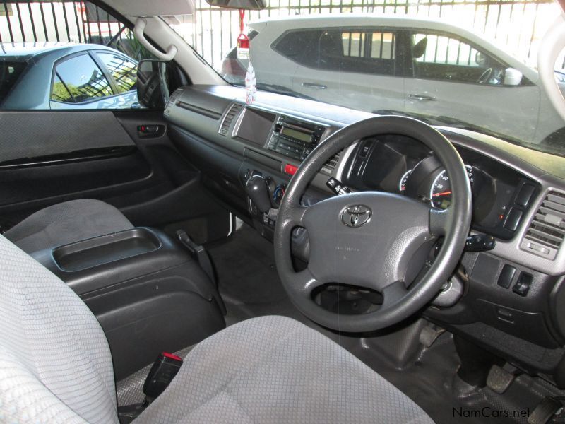 Toyota Quantum 2.7VVTi 14 seater in Namibia