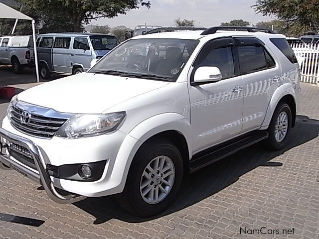 Toyota TOYOTA FORTUNER 4.0 V6 4X4 in Namibia