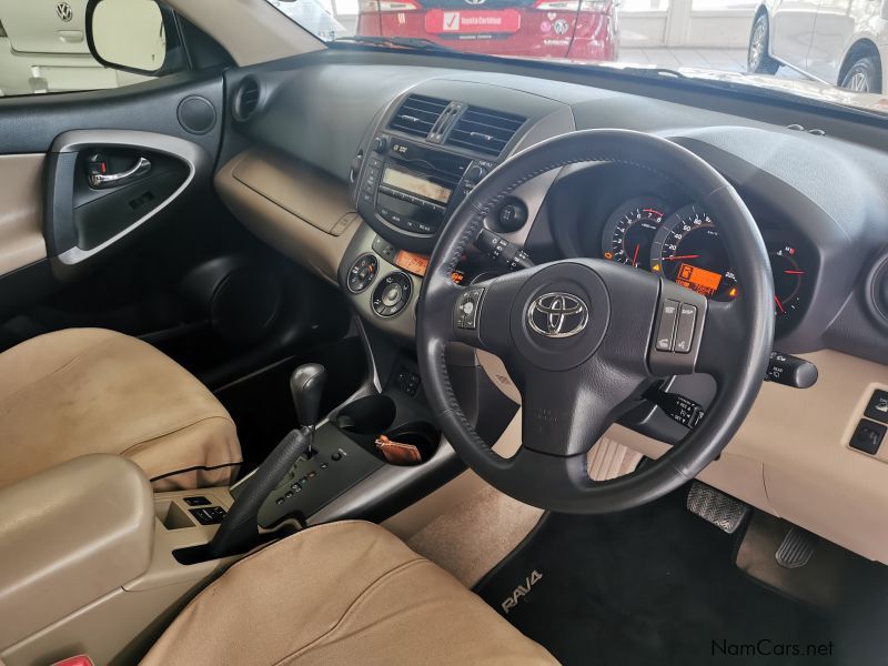 Toyota TOYOTA RAV4 2.0 P AWD in Namibia