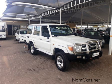 Toyota Toyota Landcruiser 76 4.2D in Namibia