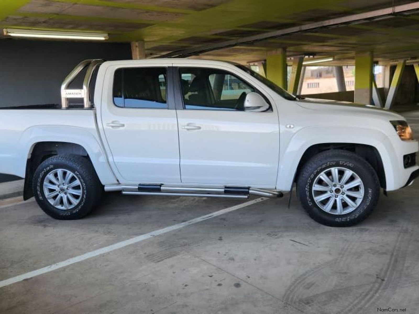 Volkswagen Amarok 2.0BiTdi Highline 132kw D/C P/U in Namibia
