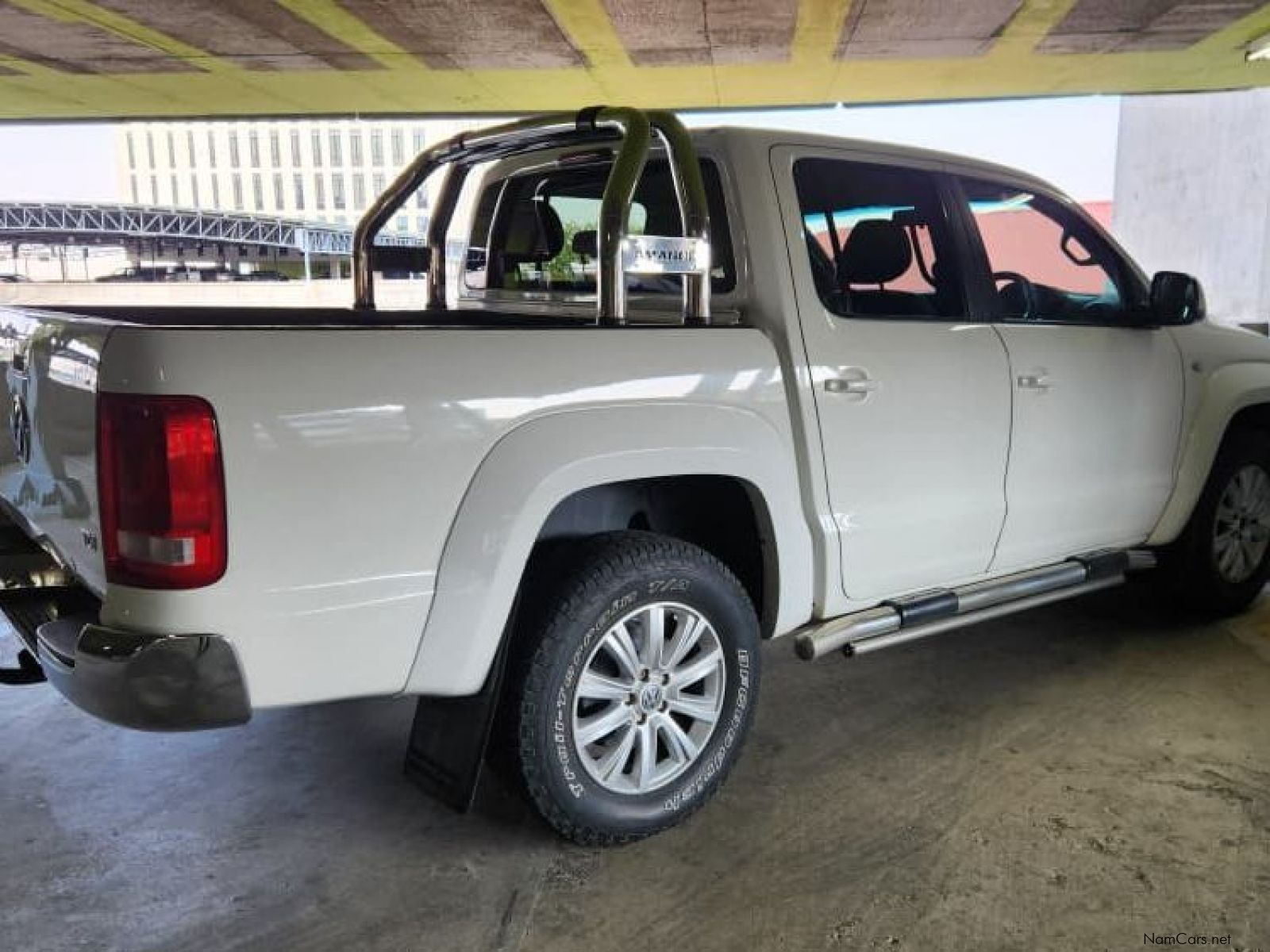 Volkswagen Amarok 2.0BiTdi Highline 132kw D/C P/U in Namibia