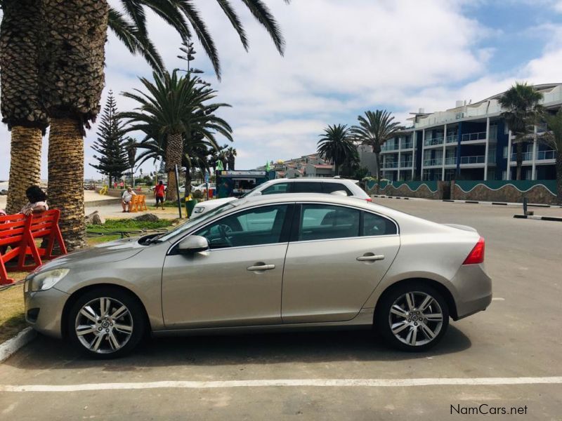 Volvo S60 T3 in Namibia