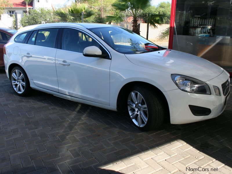 Volvo V60 D5 a/t 5 door in Namibia