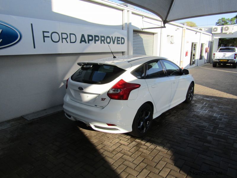 Ford FOCUS  20GTDI ST 1 in Namibia