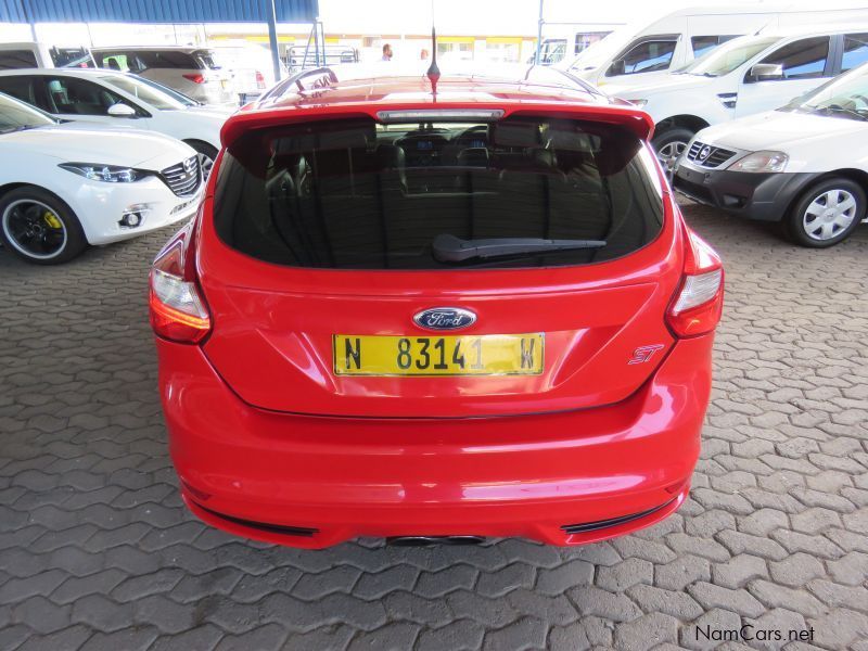 Ford FOCUS 20 ST3 in Namibia