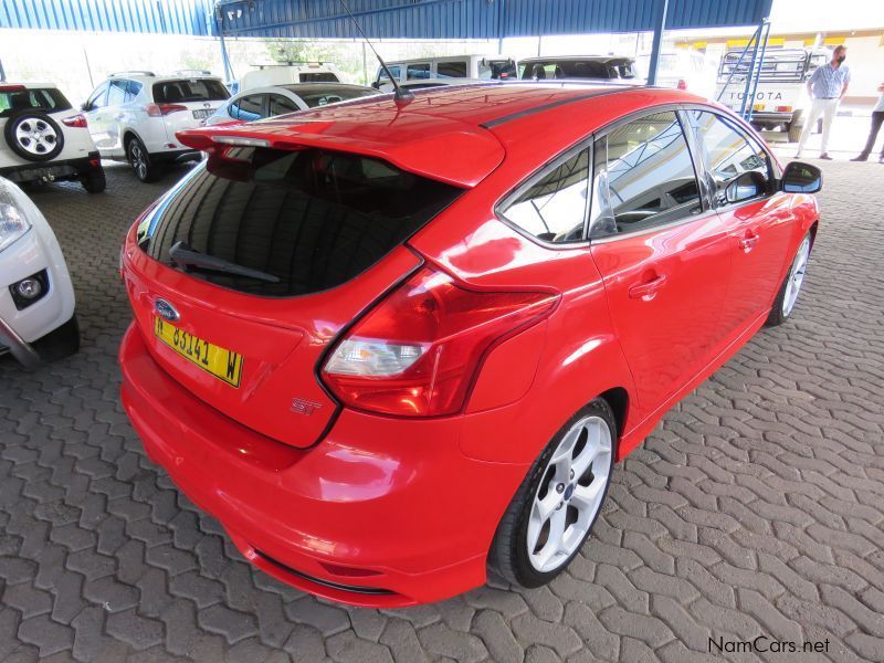 Ford FOCUS 20 ST3 in Namibia
