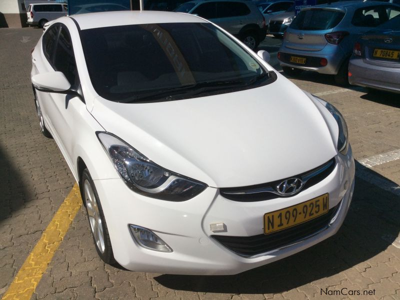 Hyundai Elantra 1.8  Executive manual in Namibia