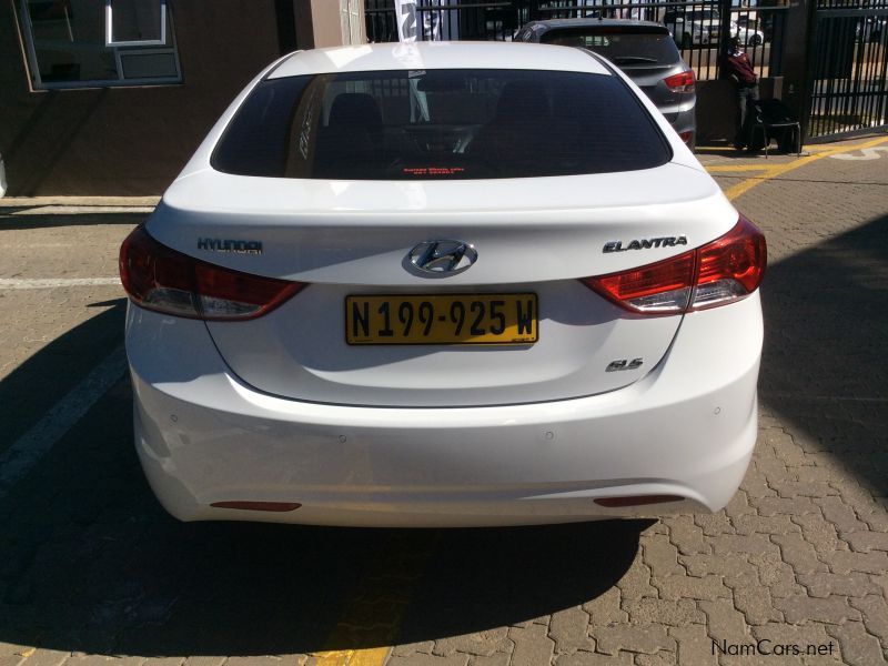 Hyundai Elantra 1.8  Executive manual in Namibia