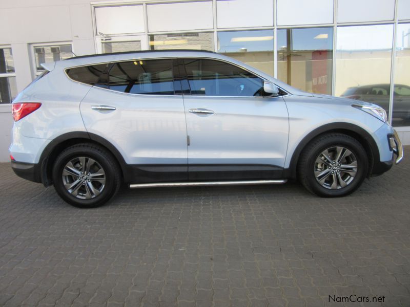 Hyundai Santa-fe R2.2d Premium A/t in Namibia