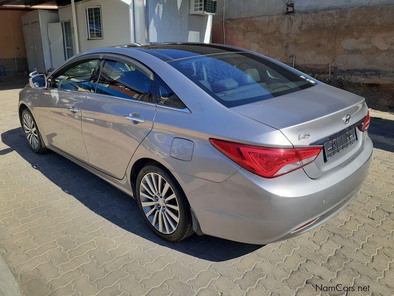 Hyundai i45 in Namibia