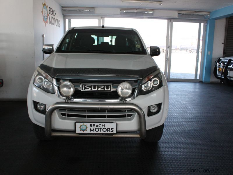 Isuzu KB300 D-Teq LX 4x4 in Namibia