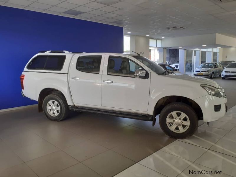 Isuzu KB300 LX D-Teq D/C A/T in Namibia